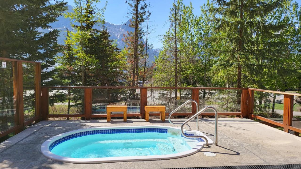 ⭐️ Luxury Mountain View Studio In Canmore ⭐️ ภายนอก รูปภาพ