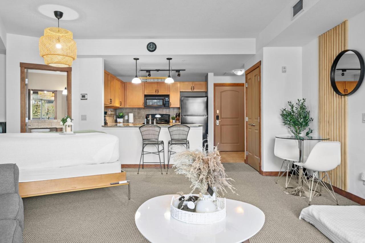 ⭐️ Luxury Mountain View Studio In Canmore ⭐️ ภายนอก รูปภาพ