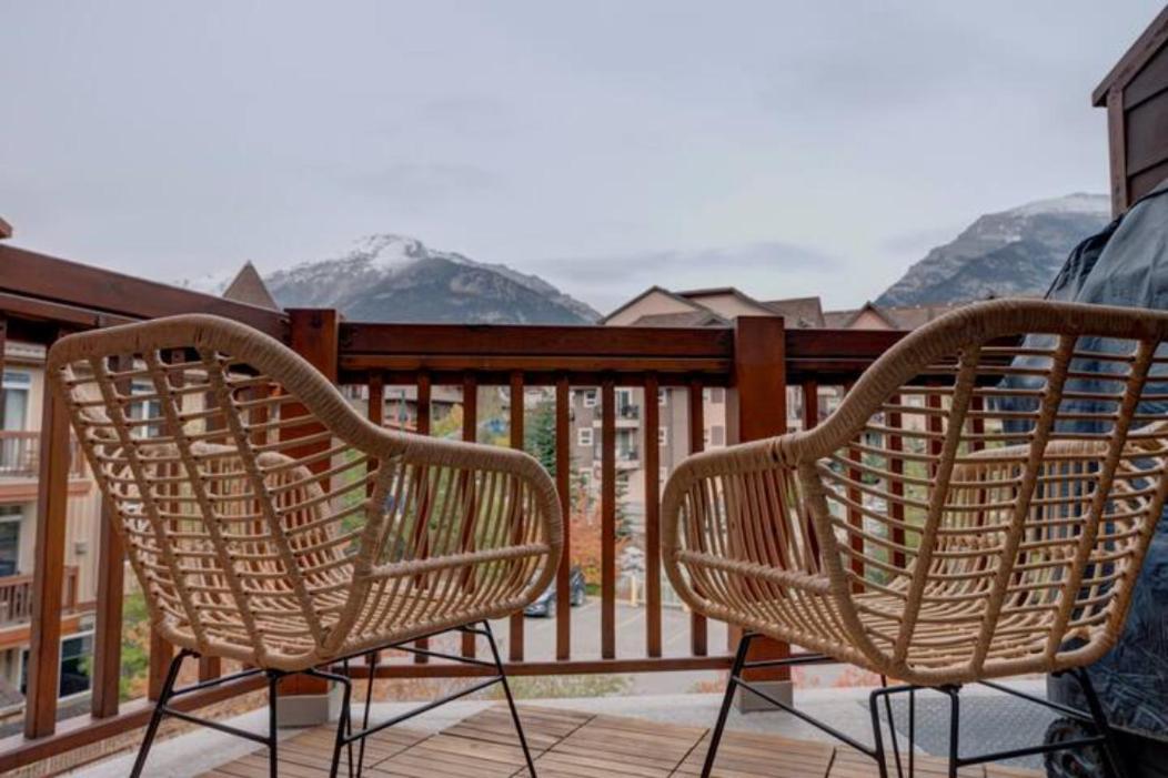 ⭐️ Luxury Mountain View Studio In Canmore ⭐️ ภายนอก รูปภาพ