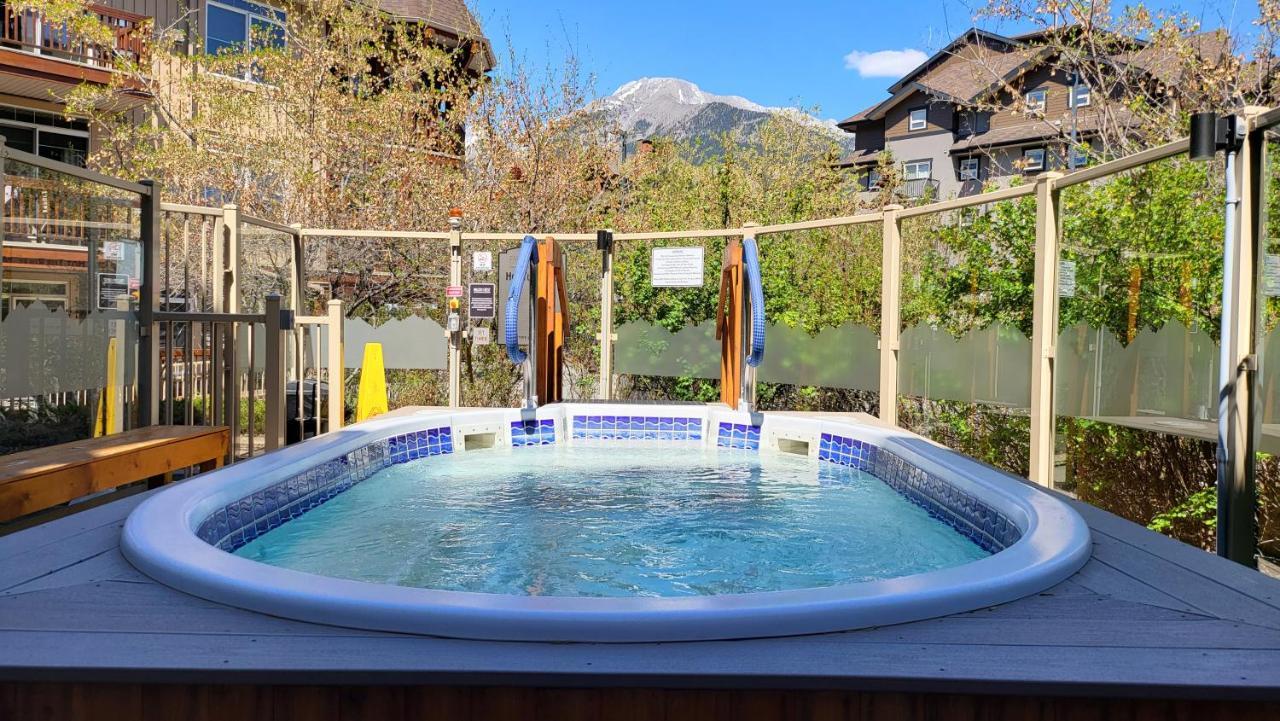 ⭐️ Luxury Mountain View Studio In Canmore ⭐️ ภายนอก รูปภาพ